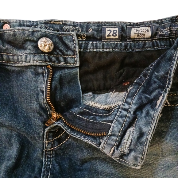 MISS ME BOOTCUT JEANS.  Womens. Size 28. Medium wash. - Picture 2 of 15